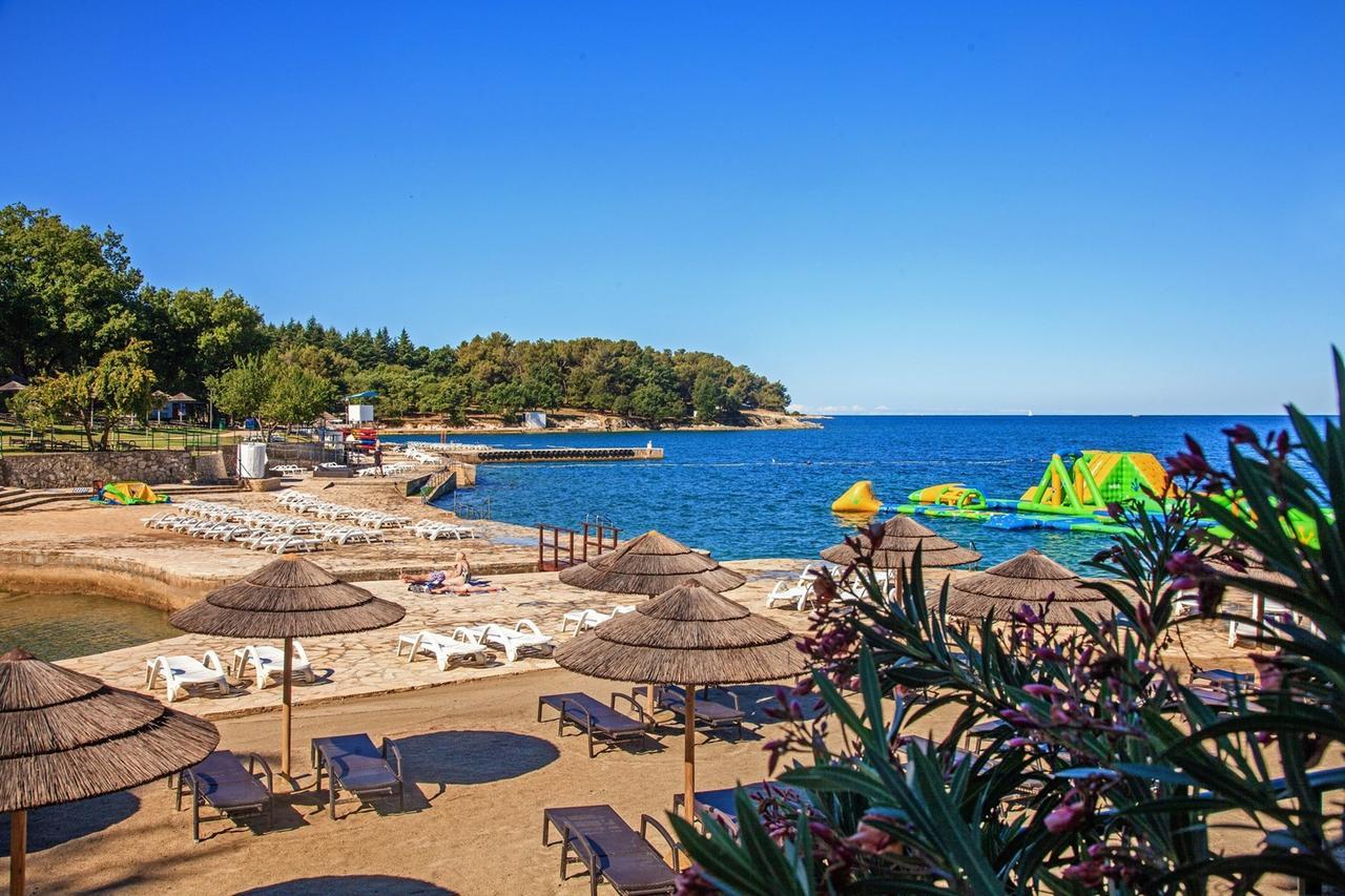 Apartment Amela Porec Bagian luar foto