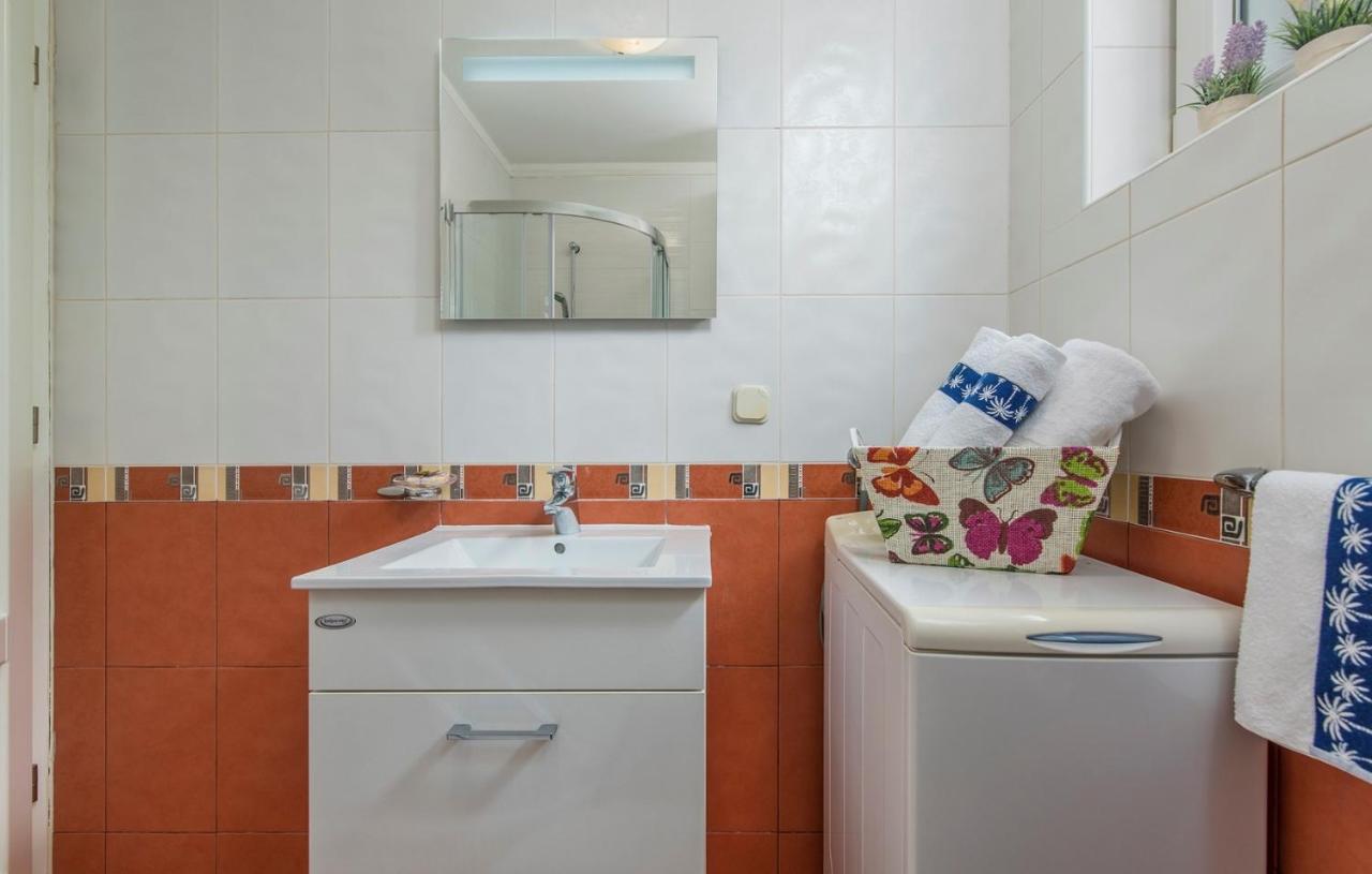 Apartment Amela Porec Bagian luar foto